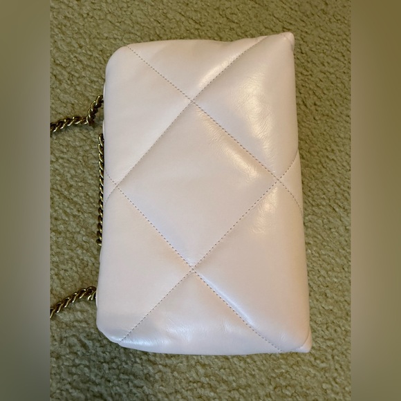 Tory Burch Blush Quilted Kira Shoulder Bag - Picture 5 of 9